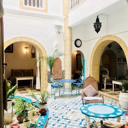Riad Lalla Zina Εσαουίρα Εξωτερικό φωτογραφία