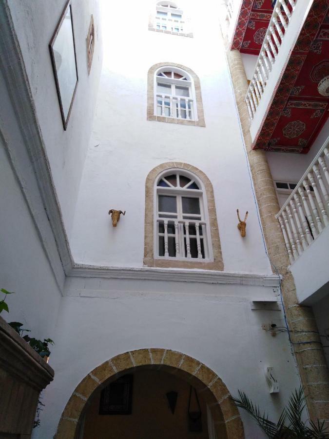 Riad Lalla Zina Εσαουίρα Εξωτερικό φωτογραφία