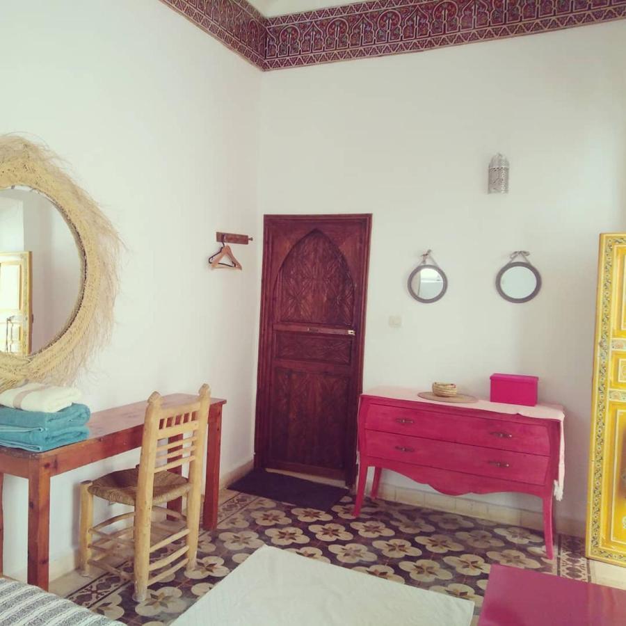 Riad Lalla Zina Εσαουίρα Εξωτερικό φωτογραφία